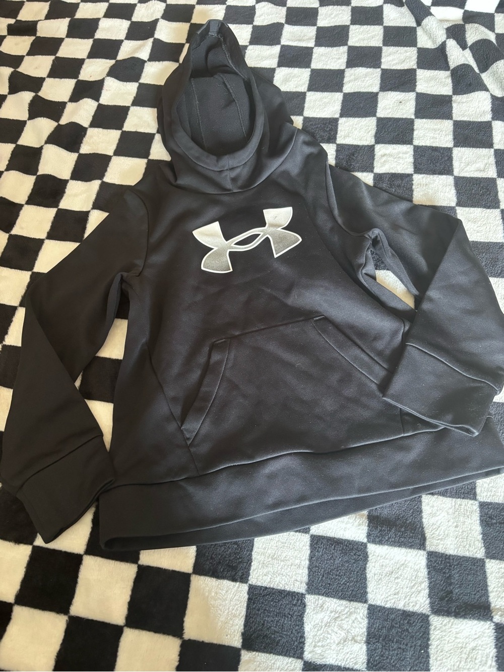Small under armour hoodie